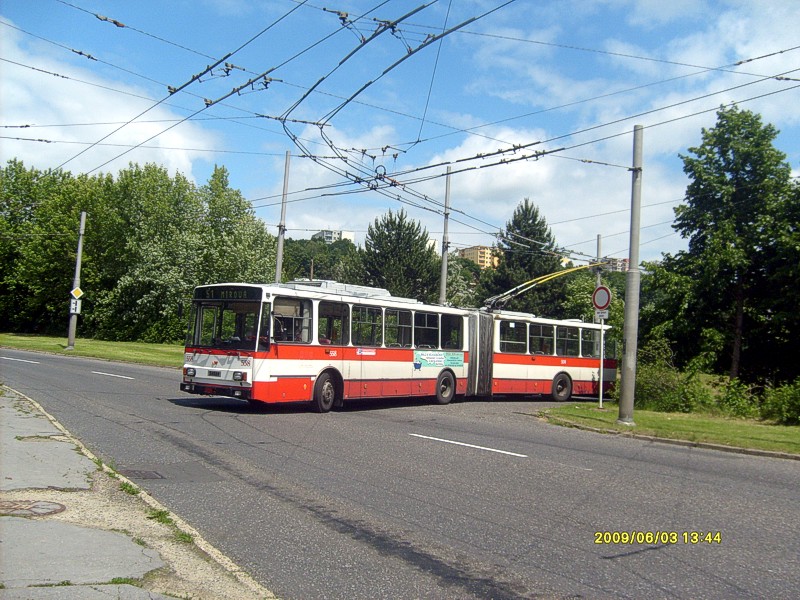 Kliknut�m okno zav�ete